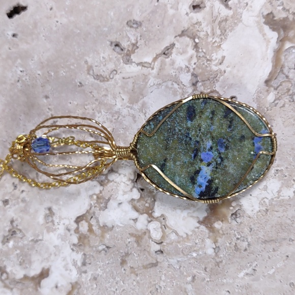 Gold Wire Wrapped Stone Pendant - Picture 4 of 6